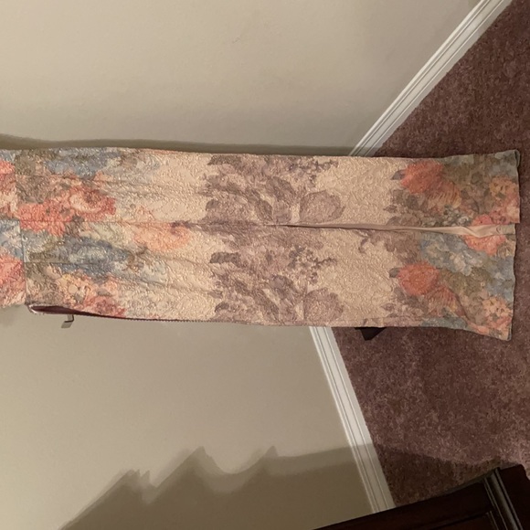 Maxi Formal Dresd - Picture 3 of 4